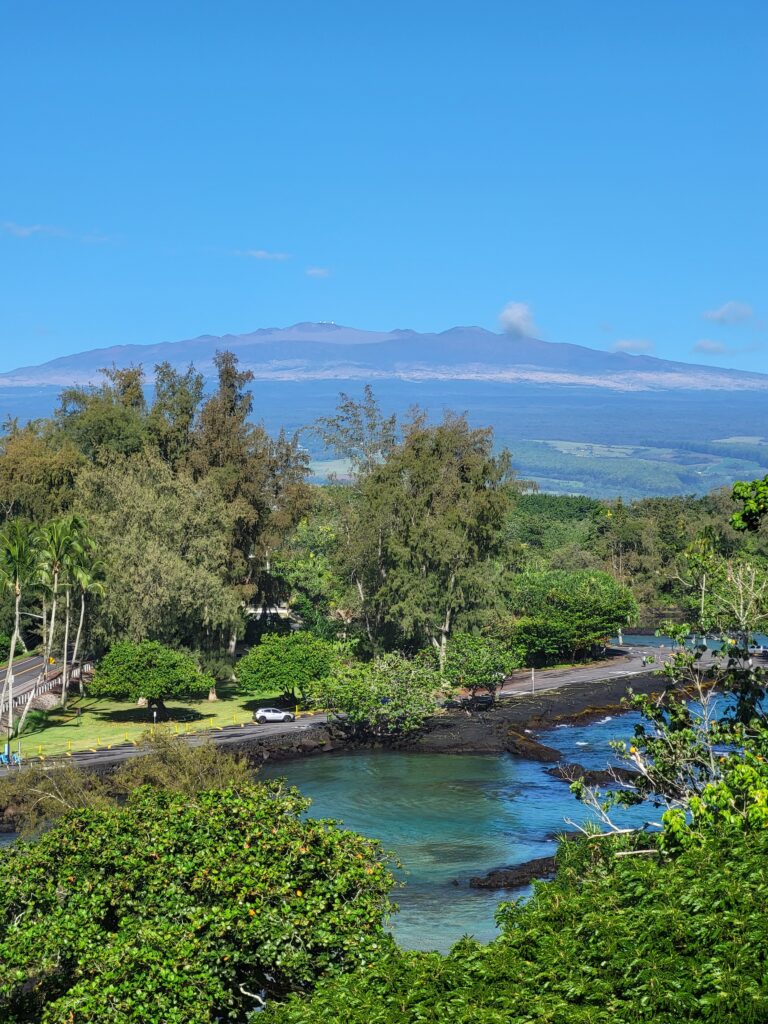Summiting Mauna Kea by car or foot