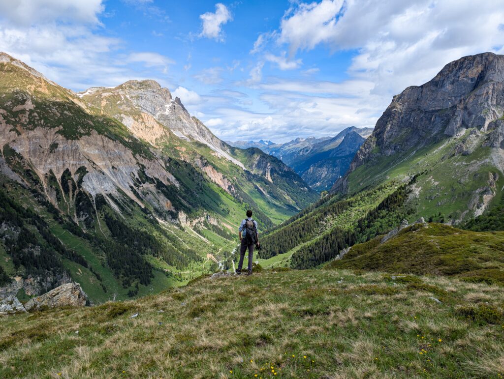 Warning signs of altitude sickness